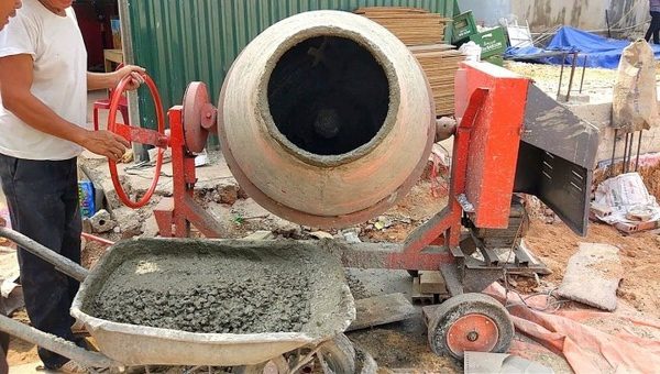 So sánh bê tông tươi và bê tông tự trộn trong công trình dân dụng